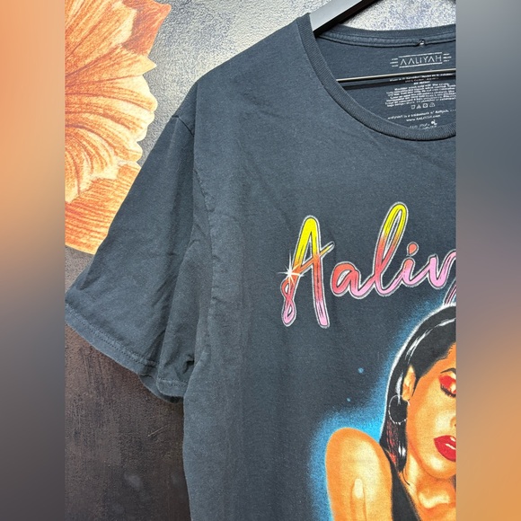 AAILYAH T shirt - Picture 5 of 11